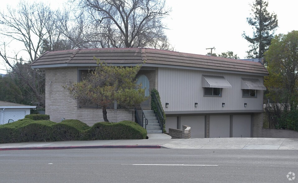 Primary Photo Of 1176 Boulevard Way, Walnut Creek Light Distribution For Sale