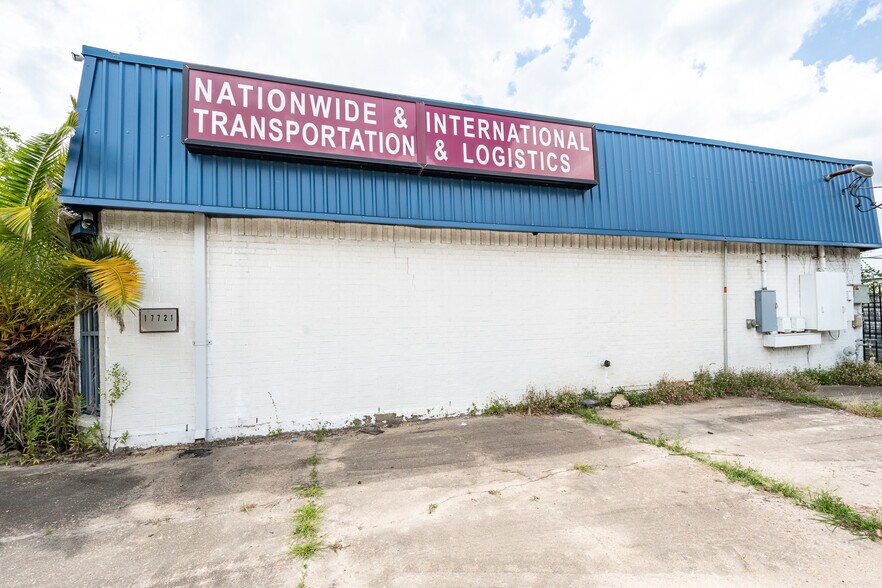 More Photos Of 17717 Highway 59 N, Humble Auto Repair For Sale