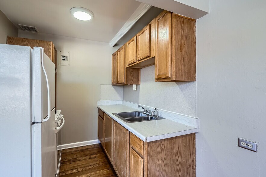 More Photos Of 1475 Cherry St, Denver Apartments For Sale