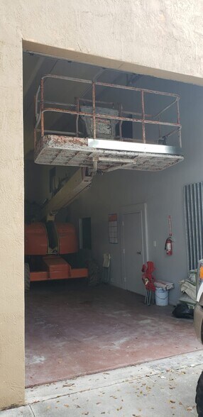 More Photos Of 4616 NW 133rd St, Opa Locka Warehouse For Sale