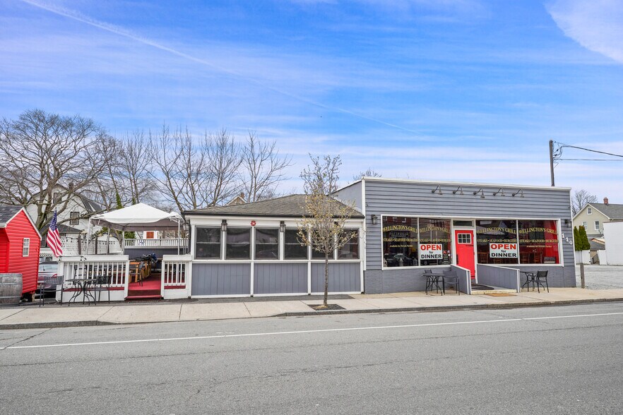More Photos Of 110 Halstead Ave, Harrison Restaurant For Sale