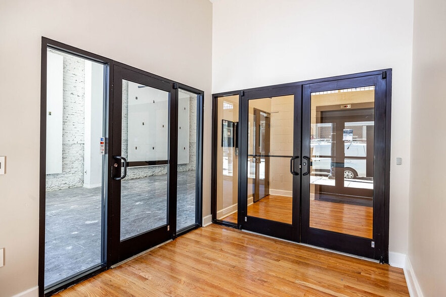 More Photos Of 312 W 4th St, Cincinnati Storefront Retail Residential For Lease