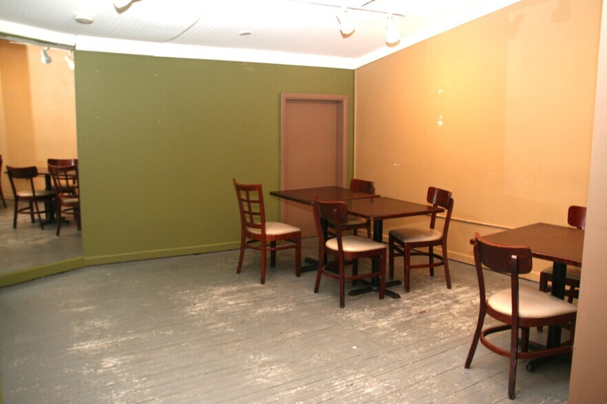 More Photos Of 39 Mine St, Flemington Freestanding For Lease