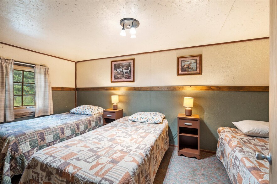 More Photos Of 7000 Graves Creek Rd, Lolo Bar For Sale