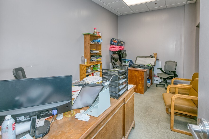 More Photos Of 1974 Pond View Dr SE, Lonsdale Warehouse For Sale