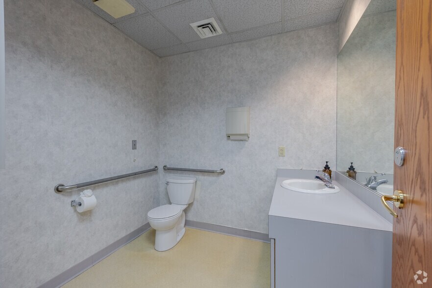 More Photos Of 839 Marshall Phelps Rd, Windsor Loft Creative Space For Sale