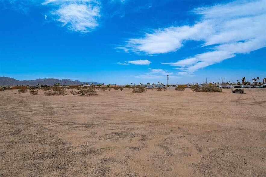 More Photos Of 00000 Foothills, Yuma Land For Sale