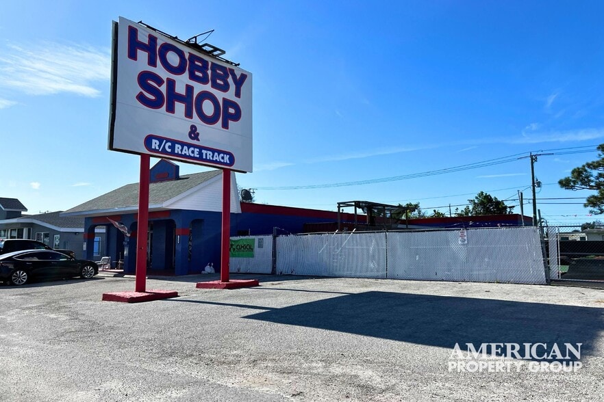 More Photos Of 3835 Tamiami Trl, Port Charlotte Freestanding For Sale