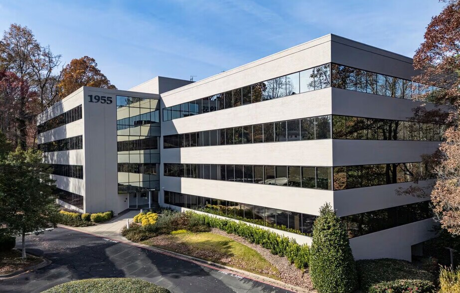More Photos Of 1955 Lake Park Dr SE, Smyrna Medical For Lease
