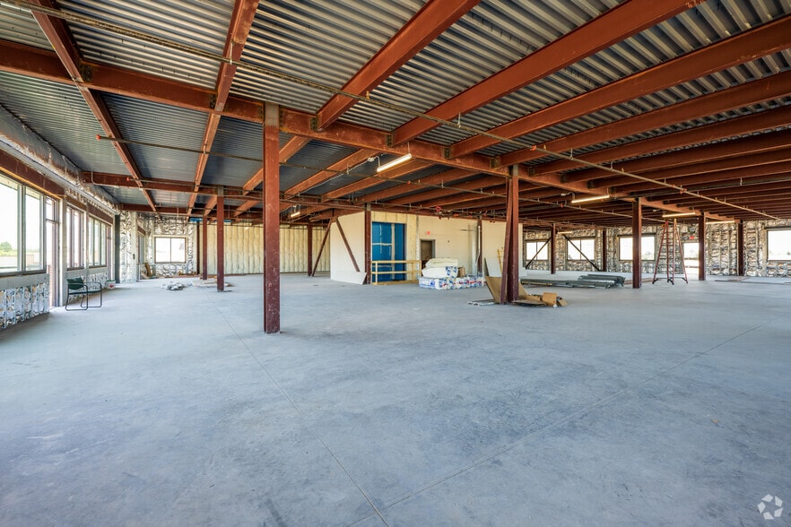 More Photos Of 2100 Louisiana Blvd NE, Albuquerque Office For Lease