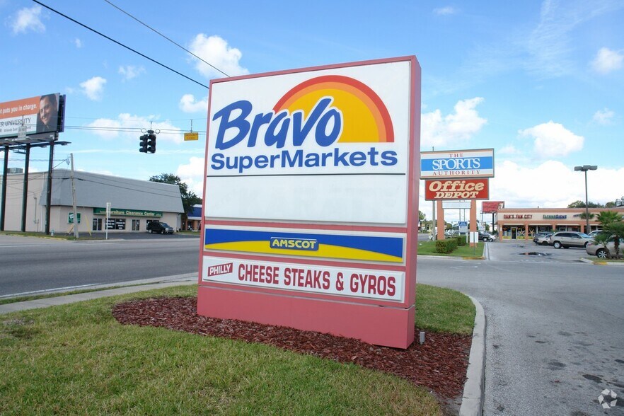 More Photos Of 933 Semoran Blvd, Orlando Unknown For Lease