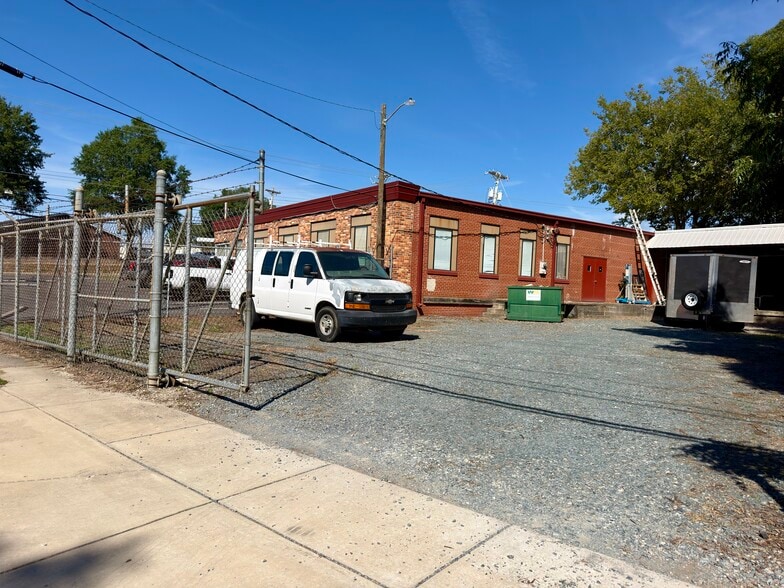 More Photos Of 400 E Franklin St, Monroe Office For Sale
