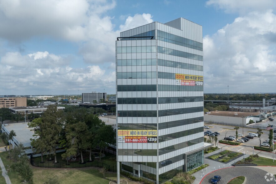 More Photos Of 396 W Greens Rd, Houston Office For Sale