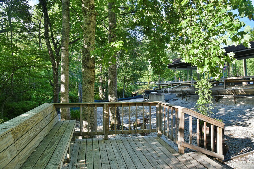 More Photos Of 14622 North Carolina 226, Spruce Pine Freestanding For Sale