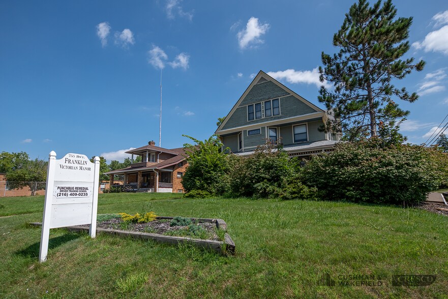 More Photos Of 755 Broadway Ave, Bedford Apartments For Sale