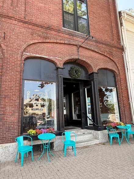 More Photos Of 146 Maine st, Brunswick Office For Lease