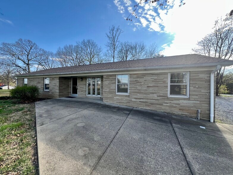 More Photos Of 658 N Broadway, Portland Storefront Retail Office For Lease