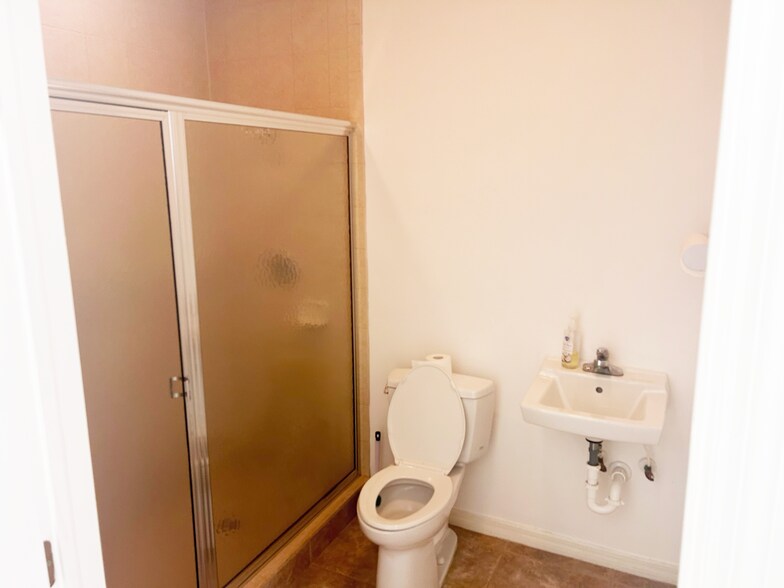 More Photos Of 660 Charlotte St, Punta Gorda Office For Lease