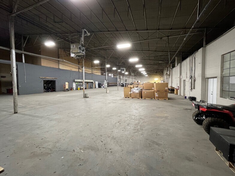 More Photos Of 2140 S Main St, Fort Worth Warehouse For Sale