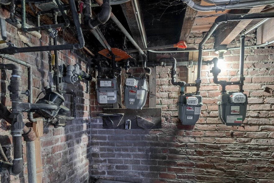 More Photos Of 4014 83rd St, Elmhurst Apartments For Sale