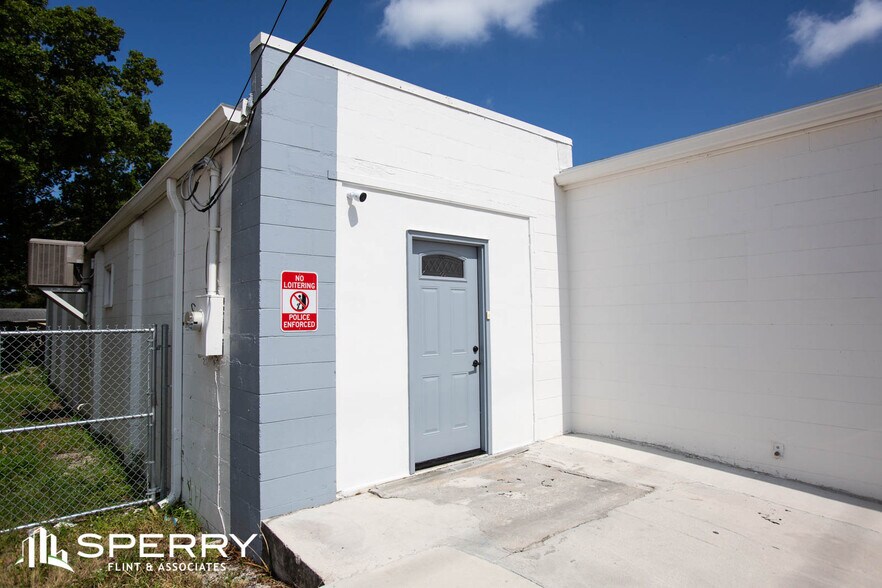 More Photos Of 411 Clearlake Rd, Cocoa Flex For Sale