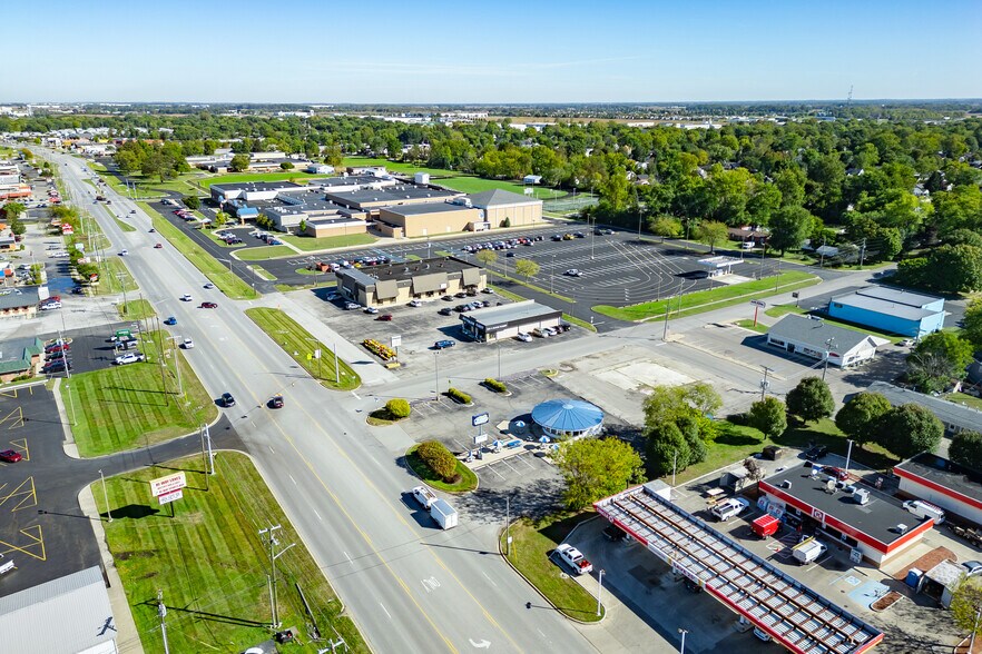 More Photos Of 351 N Morton St, Franklin Restaurant For Sale