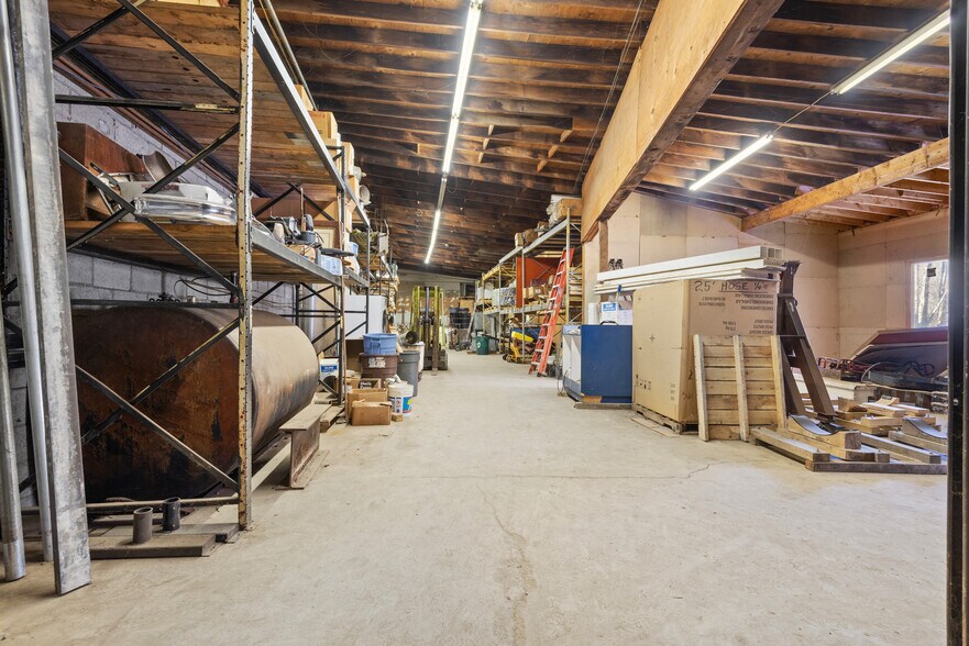 More Photos Of 225 West St, Berlin Flex For Sale