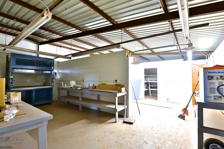 More Photos Of 3097 Brick Plant Rd, Snyder Manufacturing For Sale
