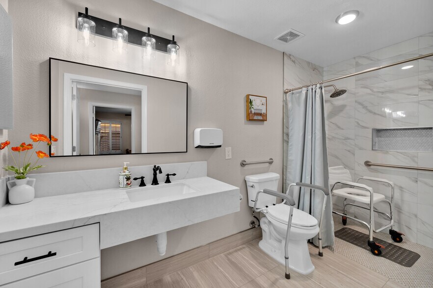 More Photos Of 6000 W Assisted Living Dr, Glendale Assisted Living For Sale