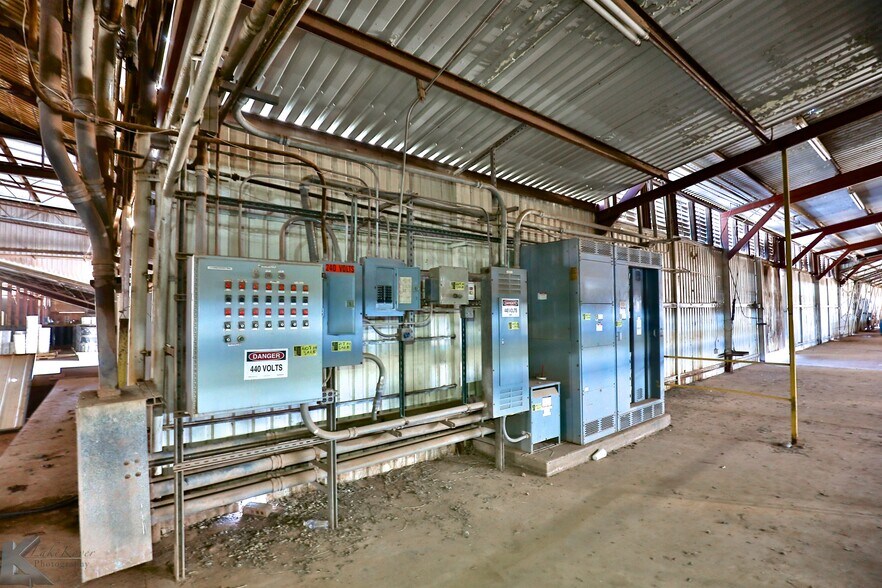 More Photos Of 3097 Brick Plant Rd, Snyder Manufacturing For Sale