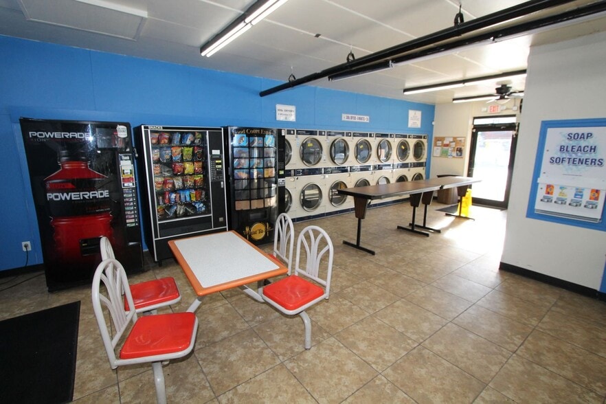 More Photos Of 312 W Keefe Ave, Milwaukee General Retail For Sale