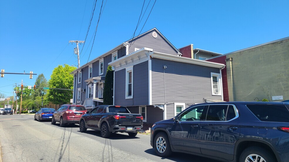 More Photos Of 831 Main St, Stroudsburg Apartments For Sale