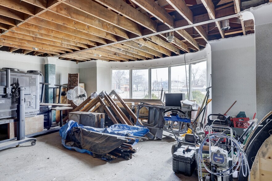 More Photos Of 23919 John R Rd, Hazel Park Freestanding For Sale