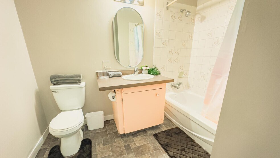 More Photos Of 856-870 Ross St, Quesnel Apartments For Sale