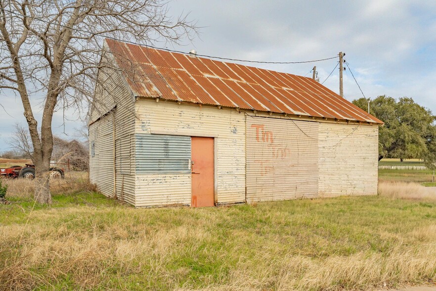 More Photos Of 100 Commerce st, Gustine General Retail For Sale
