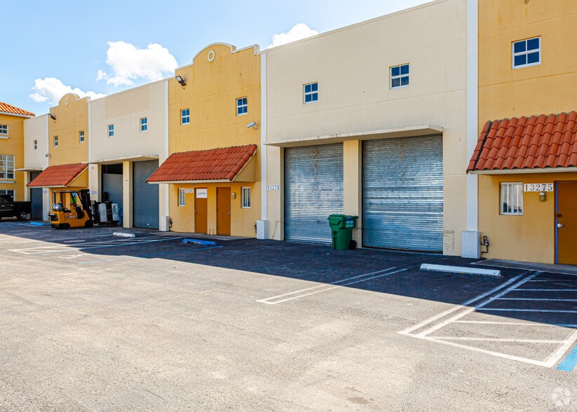 More Photos Of 13255-13291 SW 135th Ave, Miami Warehouse For Lease