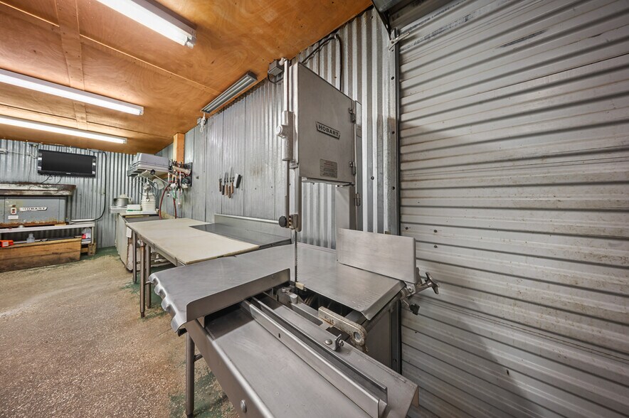 More Photos Of 27033 US Highway 96 S, Kirbyville Food Processing For Sale