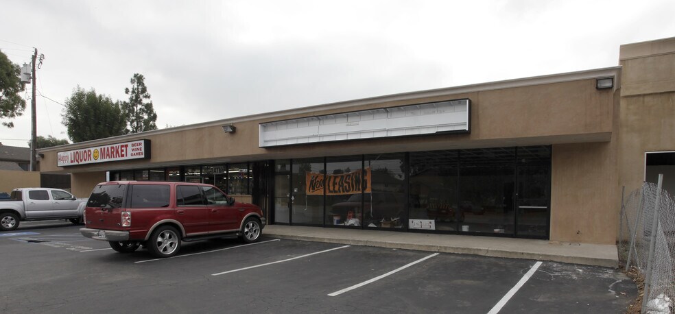 More Photos Of 138-140 E Taft Ave, Orange Freestanding For Lease