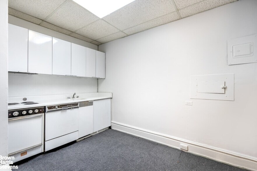 More Photos Of 1070 Park Ave, New York Apartments For Sale