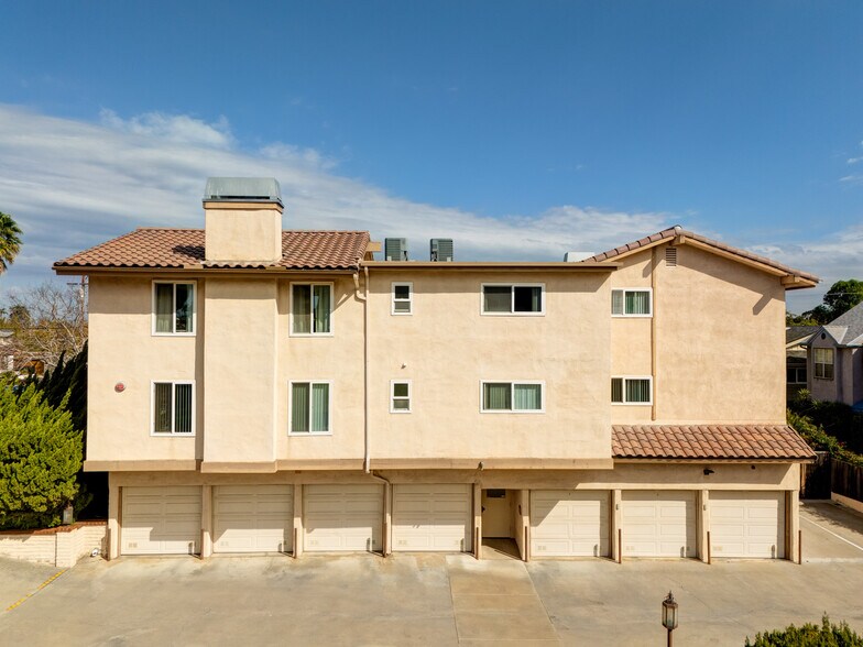 More Photos Of 4069 Goldfinch St, San Diego Apartments For Sale