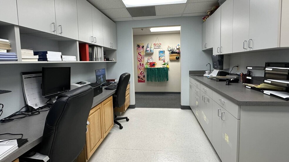 More Photos Of 1801 1st Ave, Longview Medical For Sale