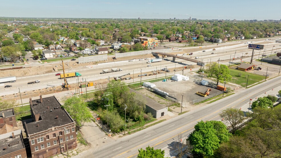 More Photos Of 6944 W Fort St, Detroit Storefront For Lease