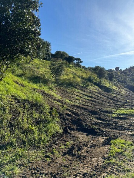 More Photos Of 3986 Cloverdale ave, Los Angeles Land For Sale