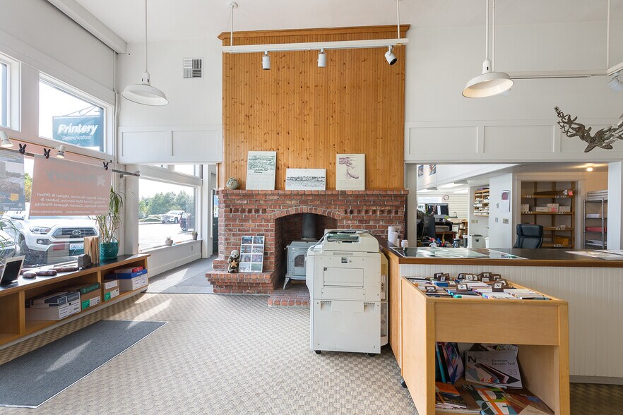 More Photos Of 625 Tyler St, Port Townsend General Retail For Sale