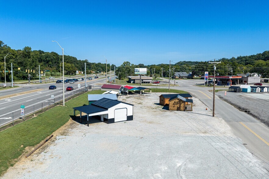 More Photos Of 216 E Commerce St, Waverly Land For Sale