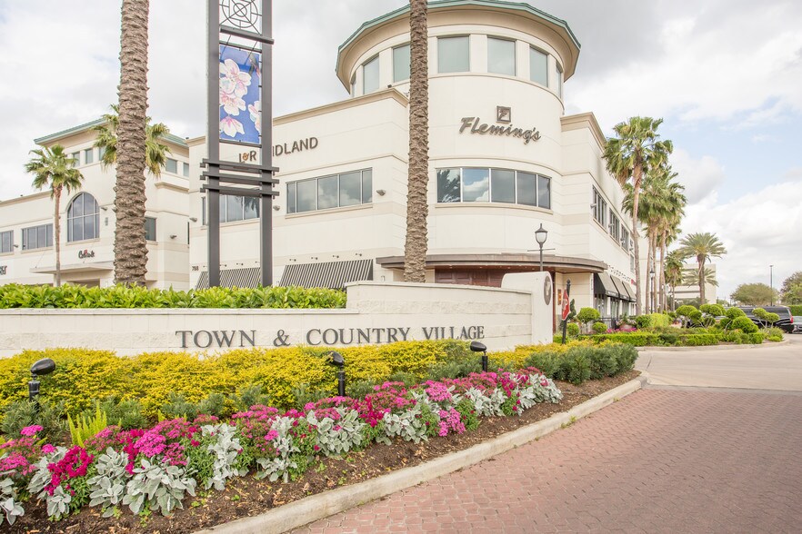 More Photos Of 12850-12858 Memorial Dr, Houston Unknown For Lease