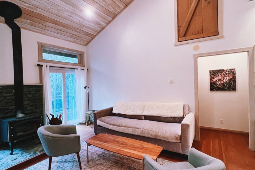 More Photos Of 18501 Van Zandt Resort Rd, Philo Lodge Meeting Hall For Sale