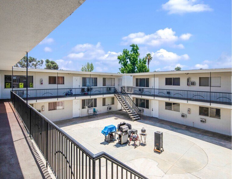 More Photos Of 26674 Ward St, Highland Apartments For Sale