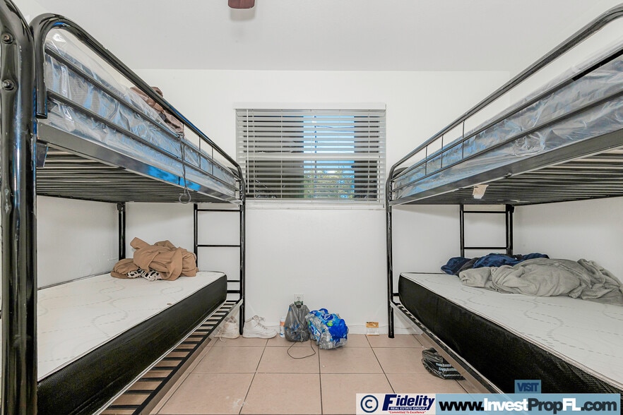 More Photos Of 404 NE 4th St, Pompano Beach Multifamily For Sale