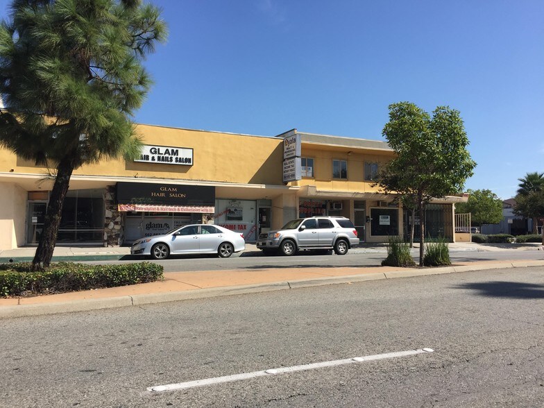 More Photos Of 14000-14006 Pioneer Blvd, Norwalk Storefront For Sale